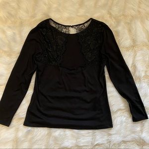 Black long sleeve top with lace. Open back. H&M.